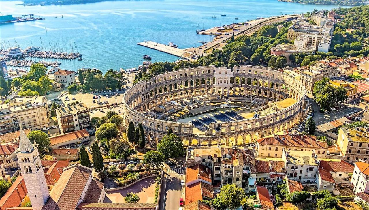 Appartamento Amfiteatar Pola Esterno foto